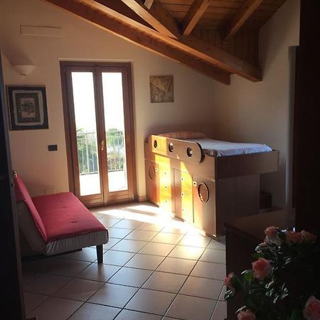 Ferienwohnung Apartment Лавено-Момбело Екстериор снимка