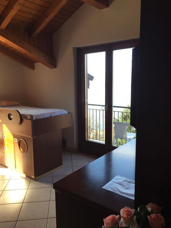 Ferienwohnung Apartment Лавено-Момбело Екстериор снимка
