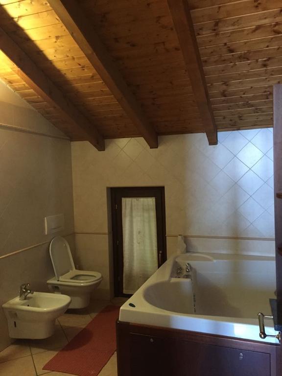 Ferienwohnung Apartment Лавено-Момбело Екстериор снимка